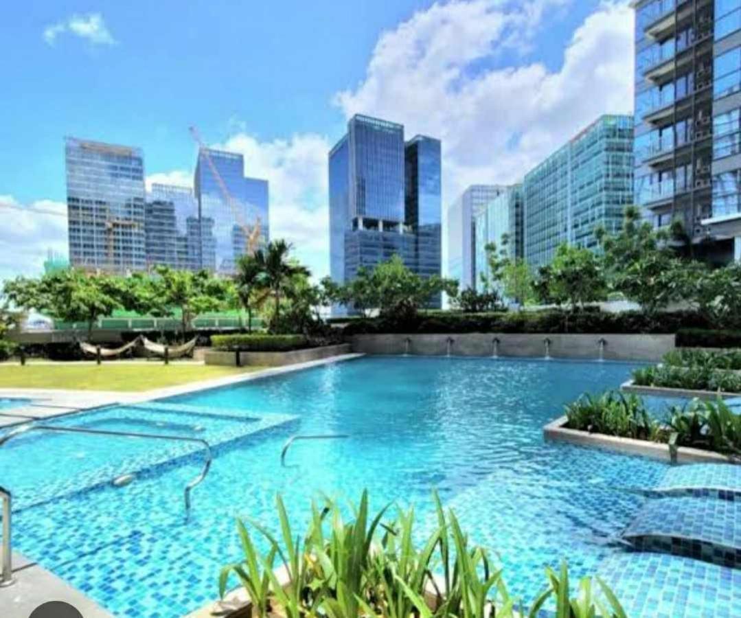 Uptown Parksuites Bgc Taguig Bagian luar foto